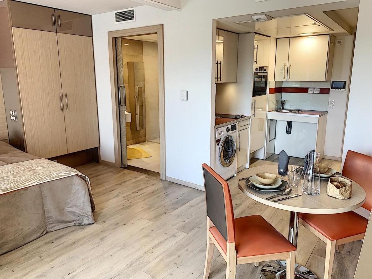 Zenao Montreuil- Croix De Chavaux Apartment มงเทรย ภายนอก รูปภาพ
