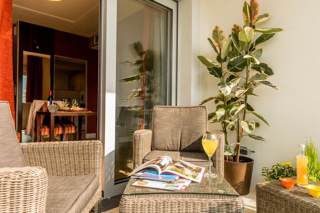 Zenao Montreuil- Croix De Chavaux Apartment มงเทรย ภายนอก รูปภาพ