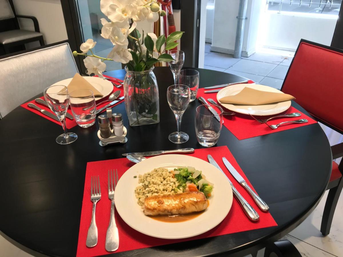 Zenao Montreuil- Croix De Chavaux Apartment มงเทรย ภายนอก รูปภาพ