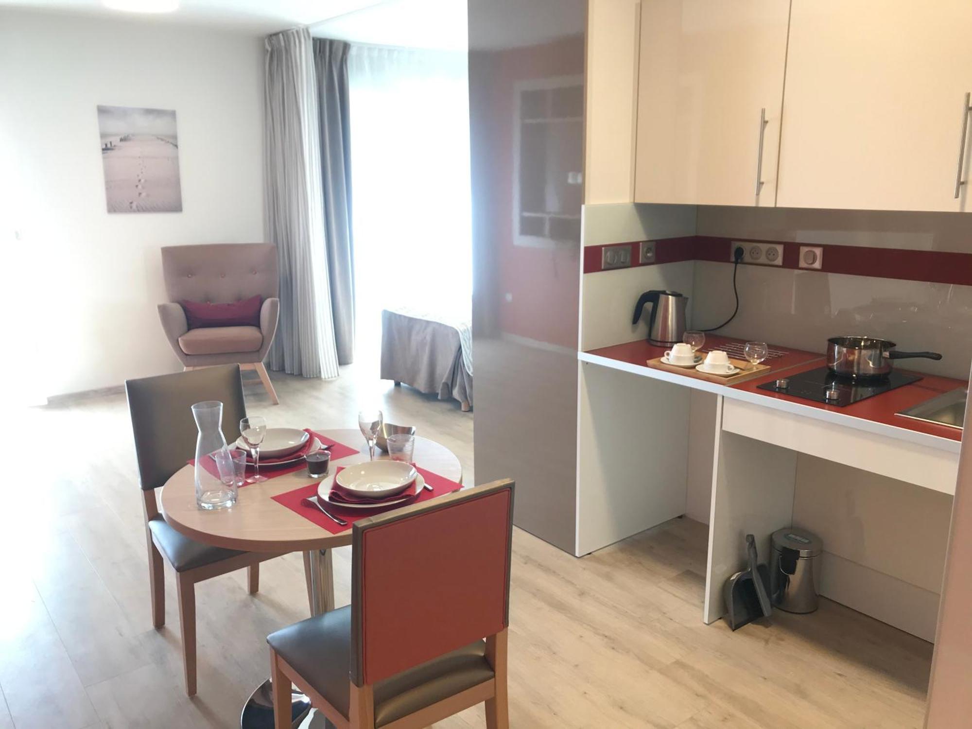Zenao Montreuil- Croix De Chavaux Apartment มงเทรย ภายนอก รูปภาพ